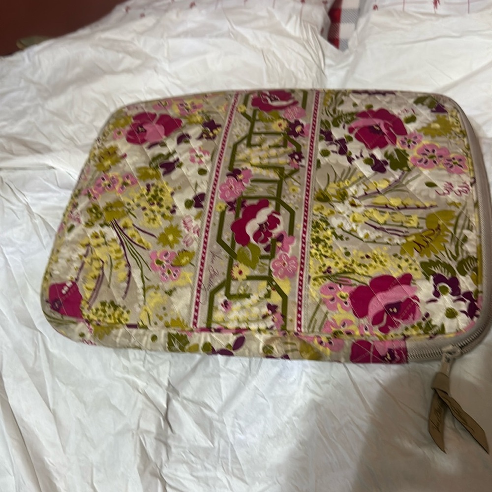 EUC Vera Bradley Laptop Bag-31